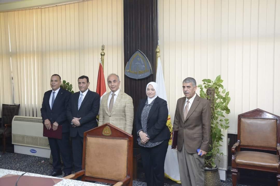 Signing a cooperation protocol between the University and the Eastern Adult Education Authority.