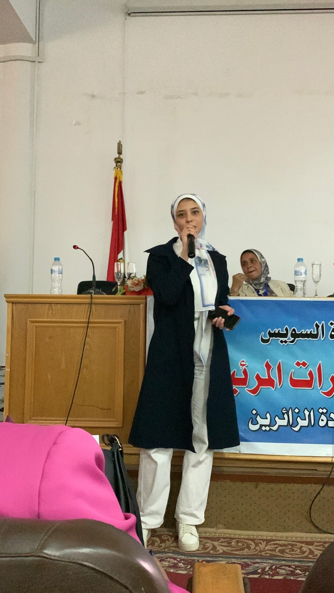 العرض التقديمي عن " الذكاء الاصطناعي" للطالبة: الاء محمود بالمستوي الثاني بالمعهد الفني للتمريض بجامعة الزقازيق اثناء المشاركة في المؤتمر الطلابي البحثي السابع للمعهد الفني للتمريض جامعة قناة السويس الاربعاء المواق ١٦ ابريل ٢٠٢٥