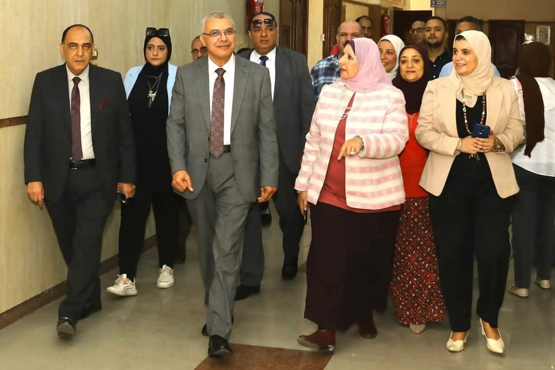 زيارة معالي رئيس الجامعة ا.د/ خالد الدرندلي ونائب رئيس الجامعة للدراسات العليا ا.د/ إيهاب الببلاوي لكلية الصيدلة 8 أكتوبر 2024