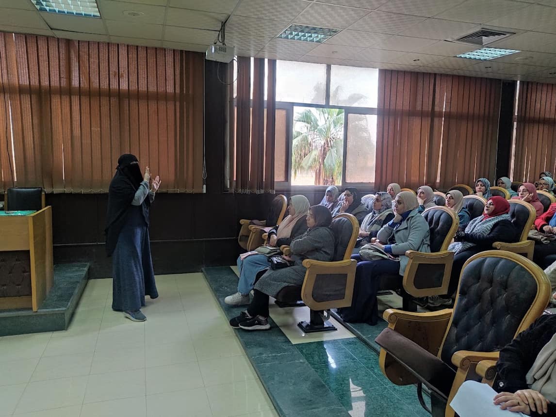 دورة تدريبية "دور الارشاد الاكاديمي في مسيرة طلاب فارم دي ومساهمة  الهيئة المعاونة في توعية وتوجيه الطلاب" أ.م.د/ رانية عادل 10 فبراير 2025