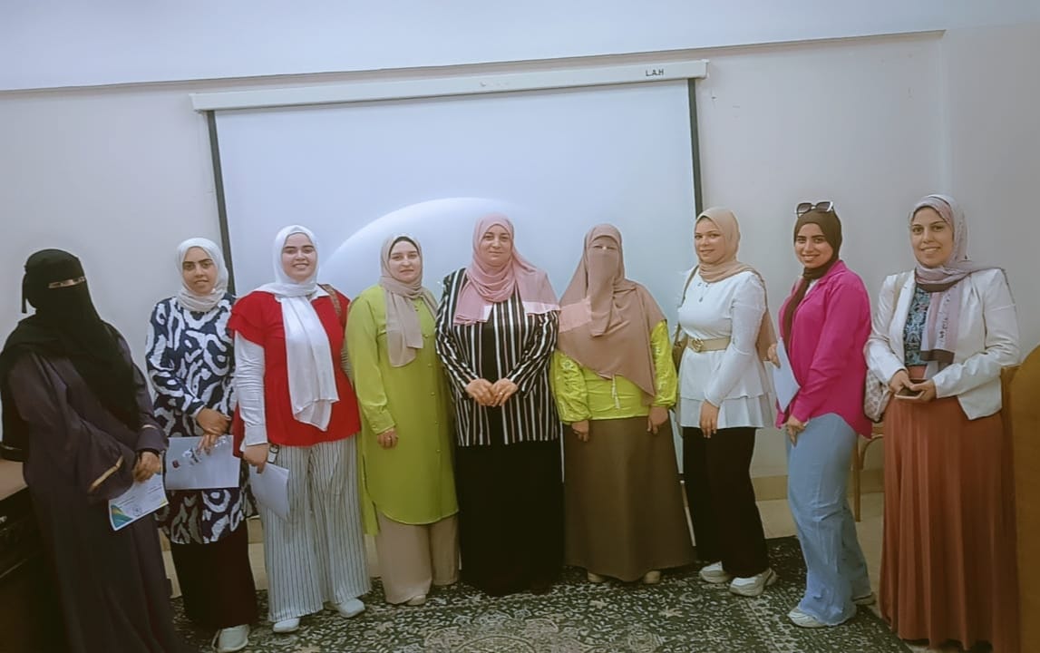 دورة بعنوان المشكلات السلوكية فى الاطفال وكيفية التعامل معها؛ بقاعة المناقشات بالكلية الاثنين الموافق ١٤ يوليو ٢٠٢٥.