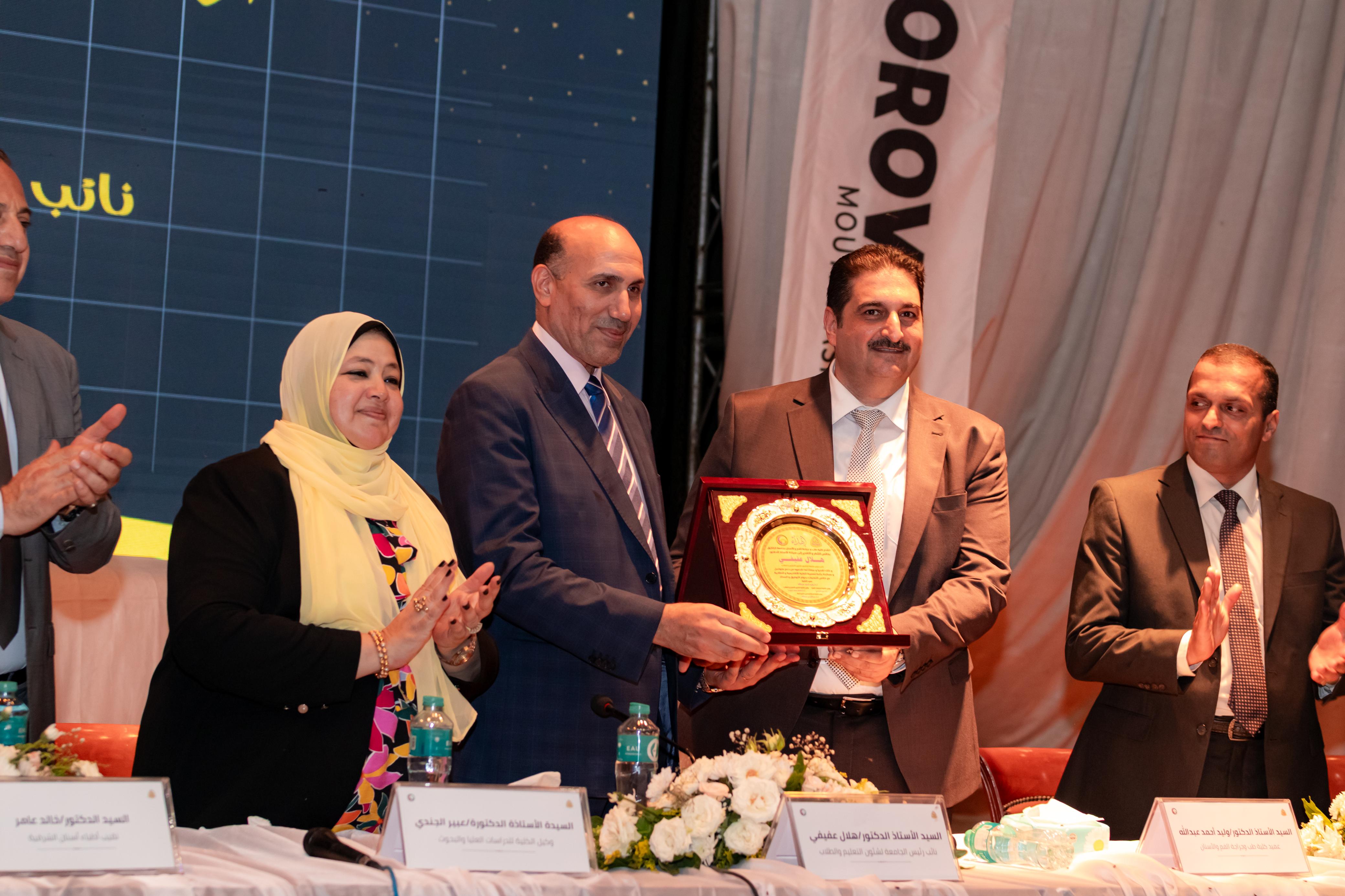 حفل تخرج الدفعة الثالته بكلية طب وجراحة الفم والاسنان جامعة الزقازيق