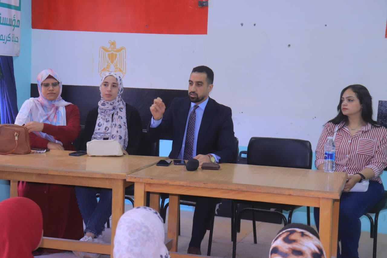 الدكتور/ أحمد سالم يشارك في قافلة جامعة الزقازيق التي اتجهت إلى قرية الحي الثاني بالقرين - محافظة الشرقية ممثلًا عن كلية الحقوق، متحدثًا عن "الحقوق الدستورية".