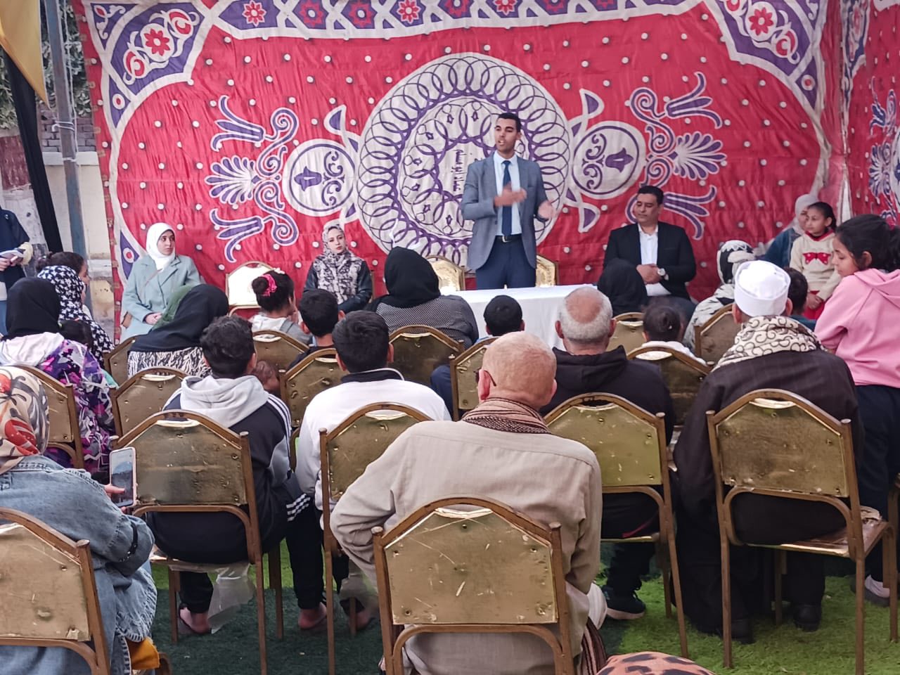 Faculty of Law Participates in Zagazig University Convoy to Al-Saadat Village under the Theme of Combating Corruption