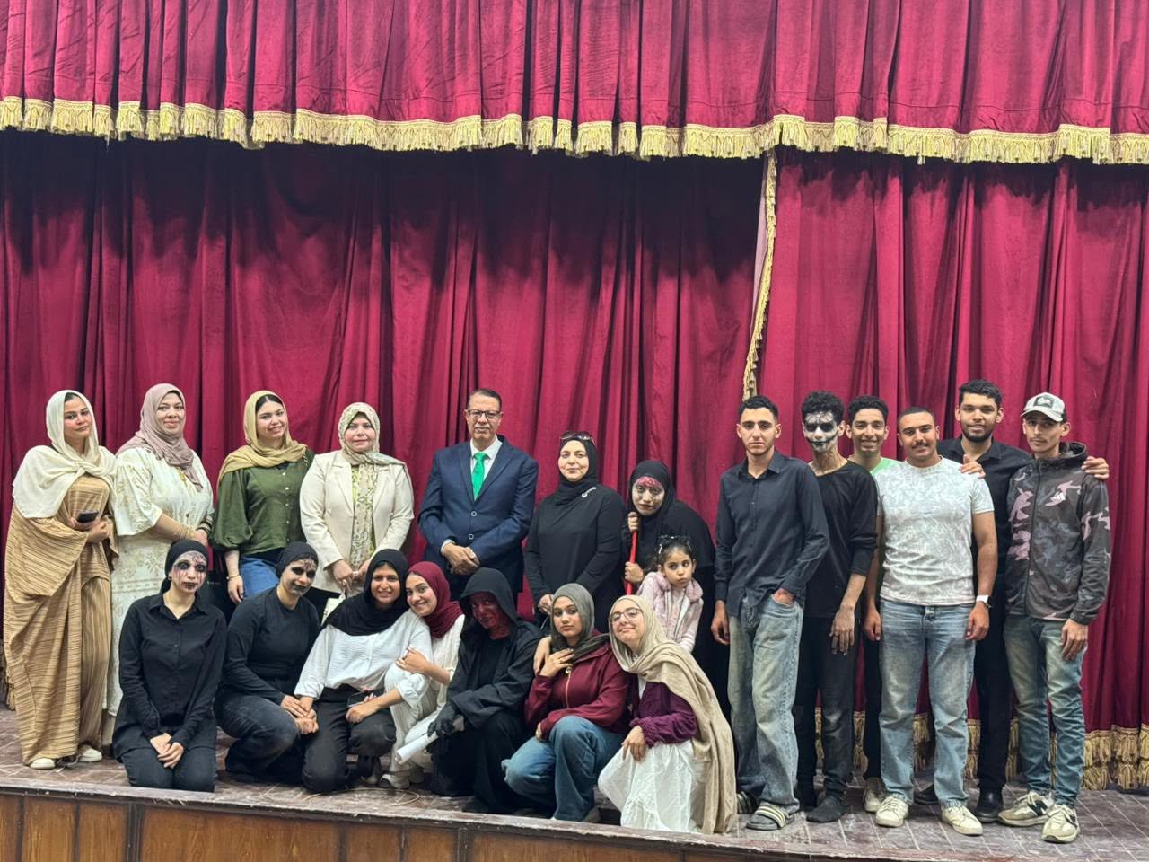 🌟فريق مسرح طفولة يشارك بمسرحية " فيدرا " ضمن مهرجان مسرح الثلات فصول للعام الجامعى ٢٠٢٥/ ٢٠٢٦ م بجامعة الزقازيق 🌟